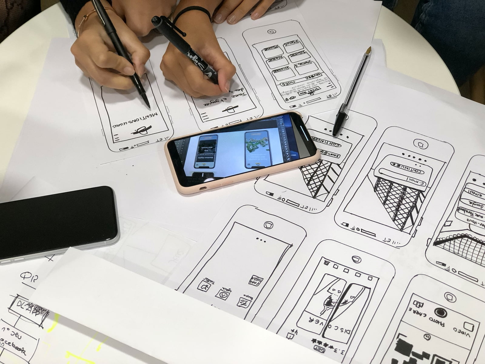 The Art of Mobile Design: Balancing Aesthetics and Functionality